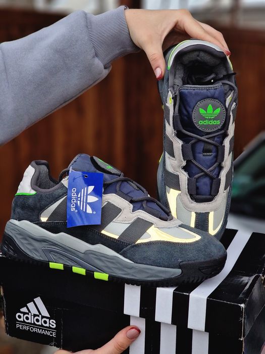 Жіночі зимові кросівки Adidas Niteball