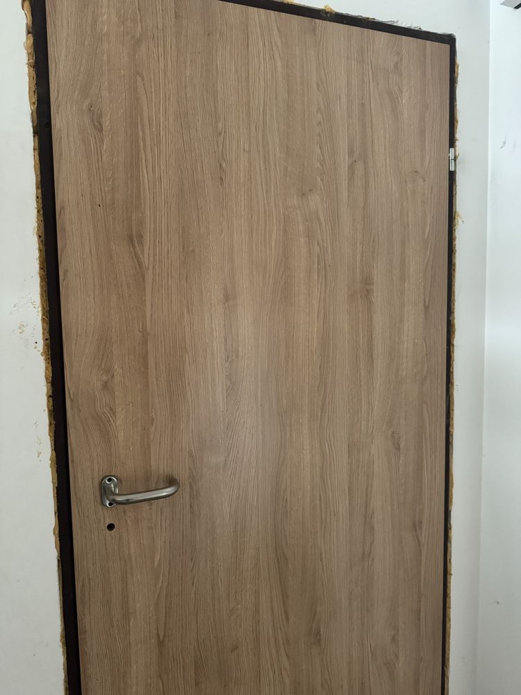 Drzwi 80 cm Pol-Skone 7 sztuk dąb z futryną metalową