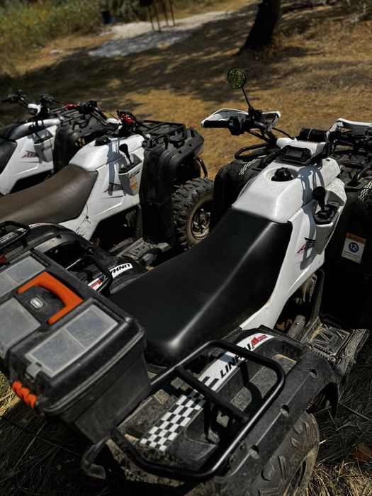 продаю квадроцикл