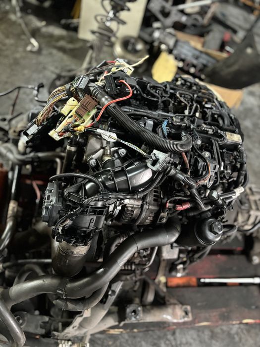 Motor bmw b37d15A