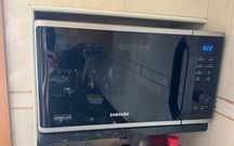 Vendo Micro-ondas SAMSUNG MG23K3515AS (23 L - Com Grill - Inox)