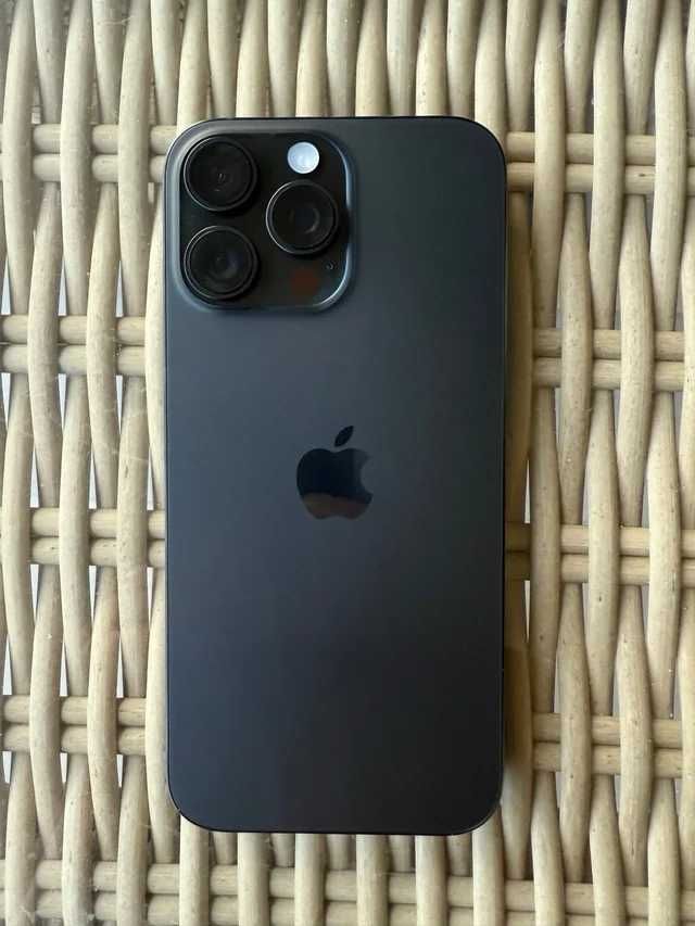 Apple 16 pro max 1tb black titanium