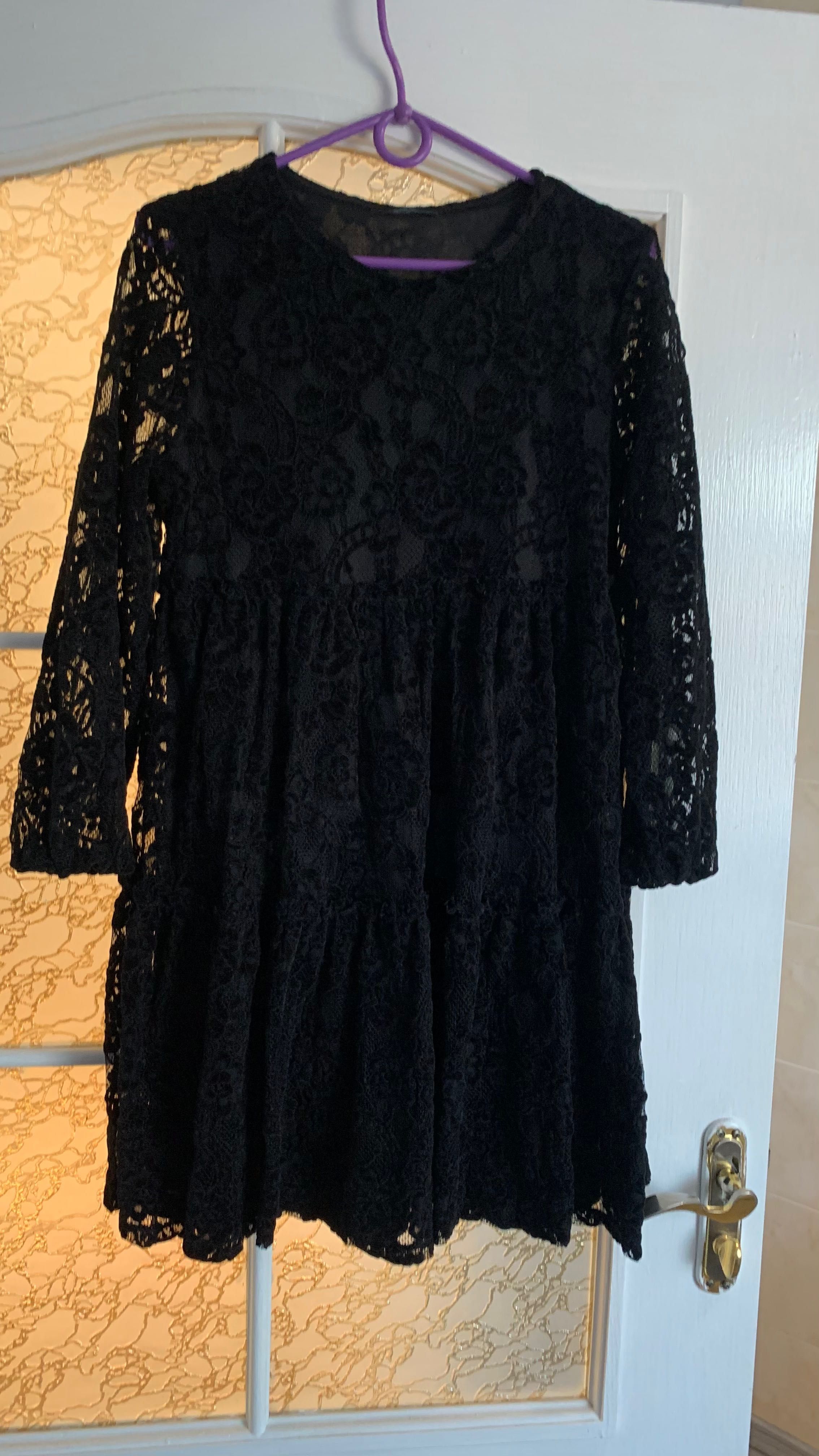 Сукня Reserved в чорному кольорі