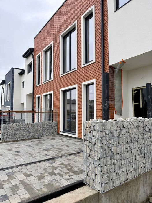 Продаж котеджів з міськими комунікаціями Щасливе