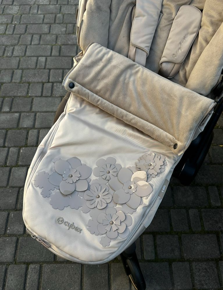 Зимовий чохол дня ніг Cybex Priam Mios 4.0 Simply Flowers Beige