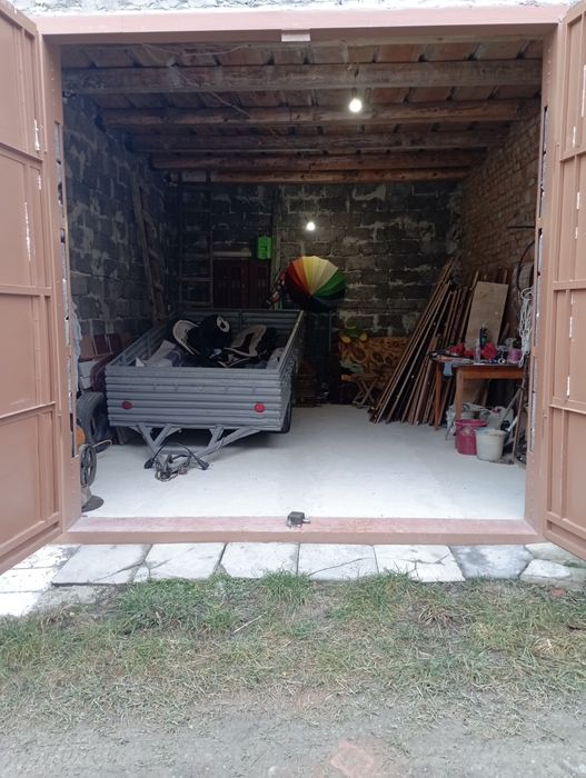 Гараж Двоповерховий