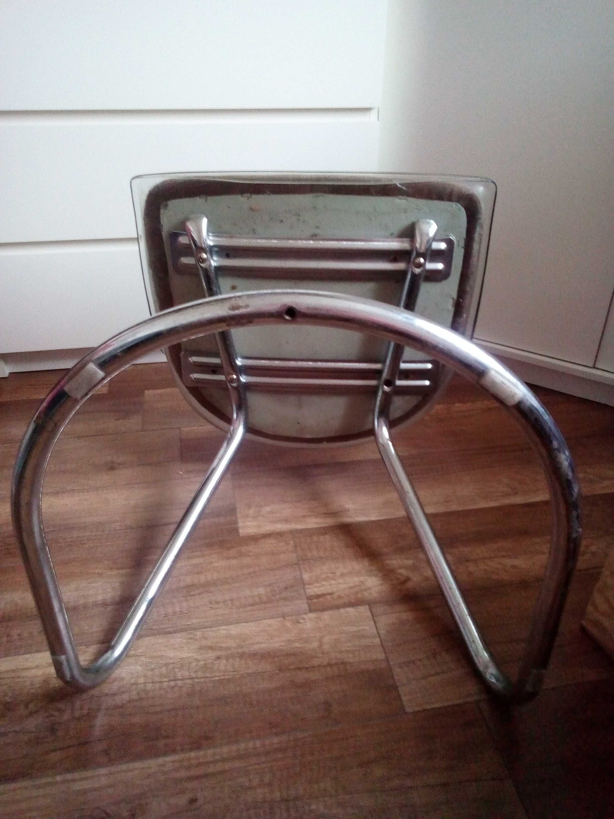 Transparentne krzesło vintage