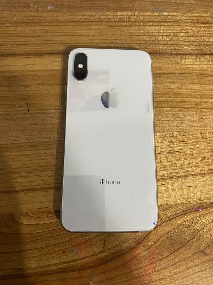 Продам Iphone XS 64gb