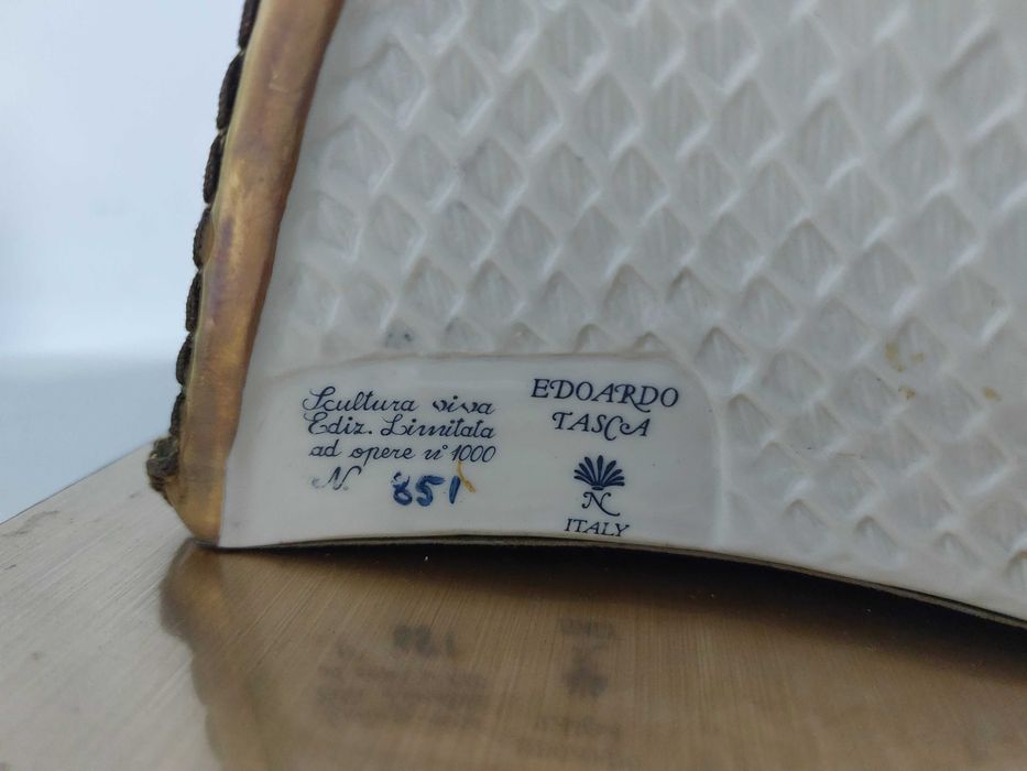 Busto de Eduardo Tasca