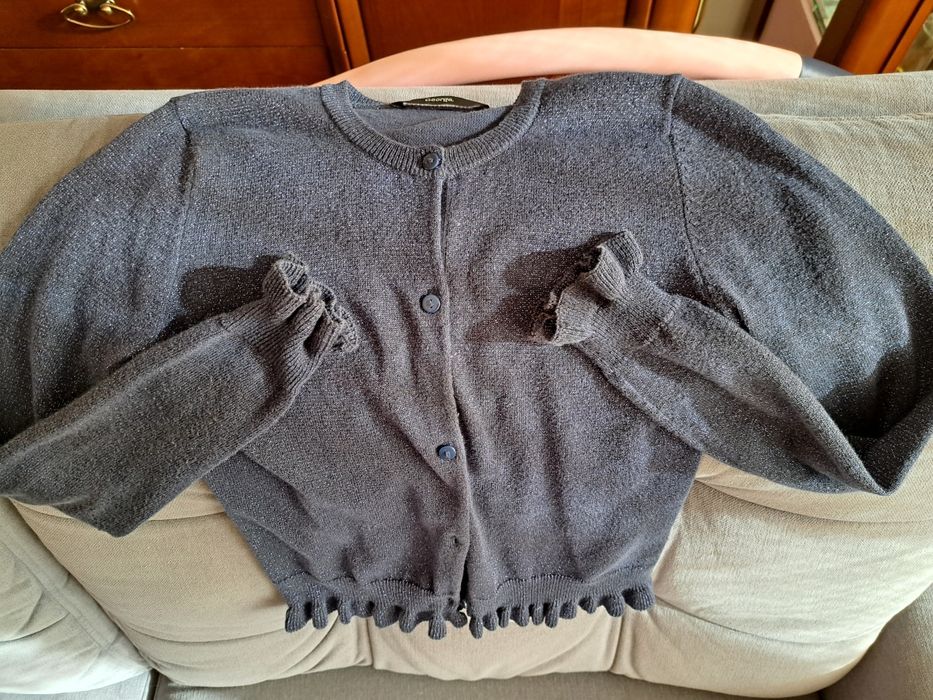 Elegancki sweterek błyszczący 134/140