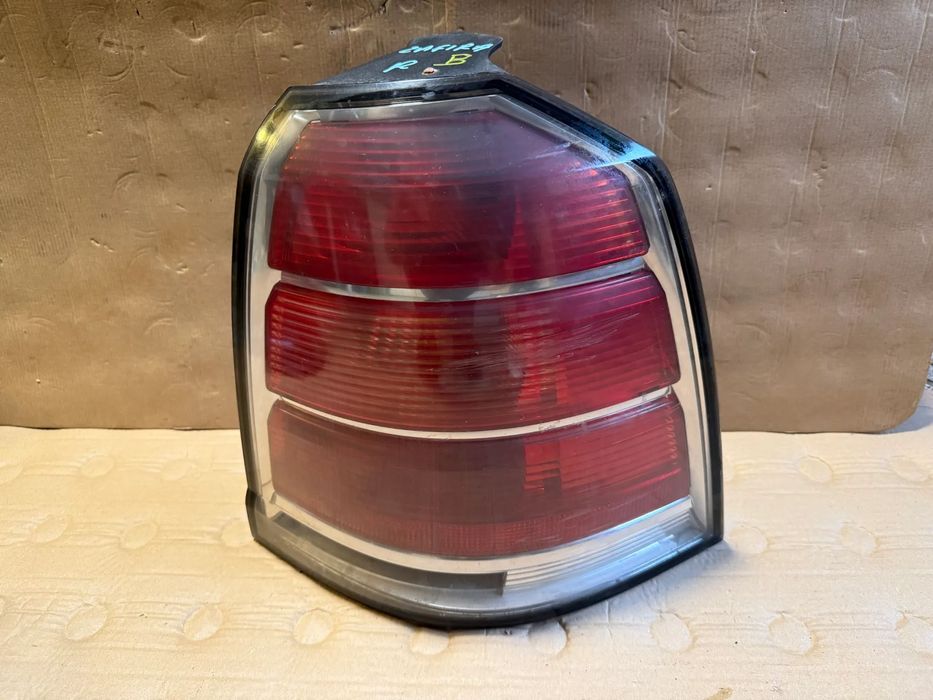 Lampa prawa Opel Zafira B prawy tył 13252447 13252448 OE