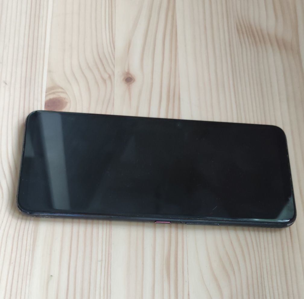 OKAZJA! ASUS ROG Phone 6 [16GB RAM/512GB Pamięci]