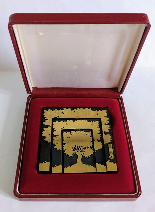 Peça simbólica aniversário dos sumos Compal