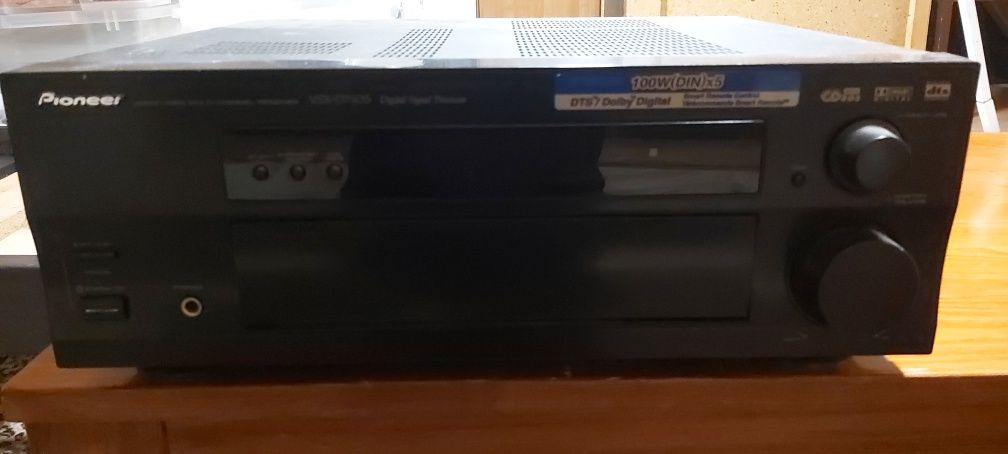 Wzmacniacz Pioneer i 4 kolumny