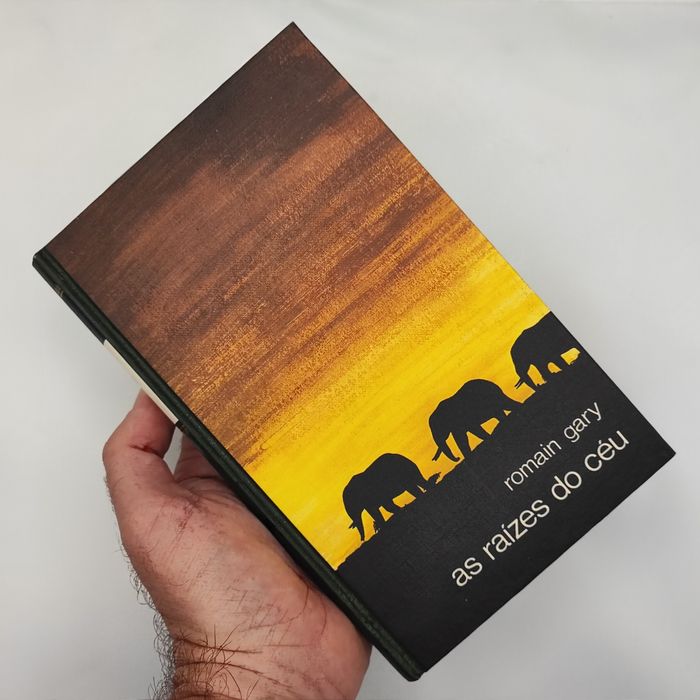 Livro "As Raízes do Céu"