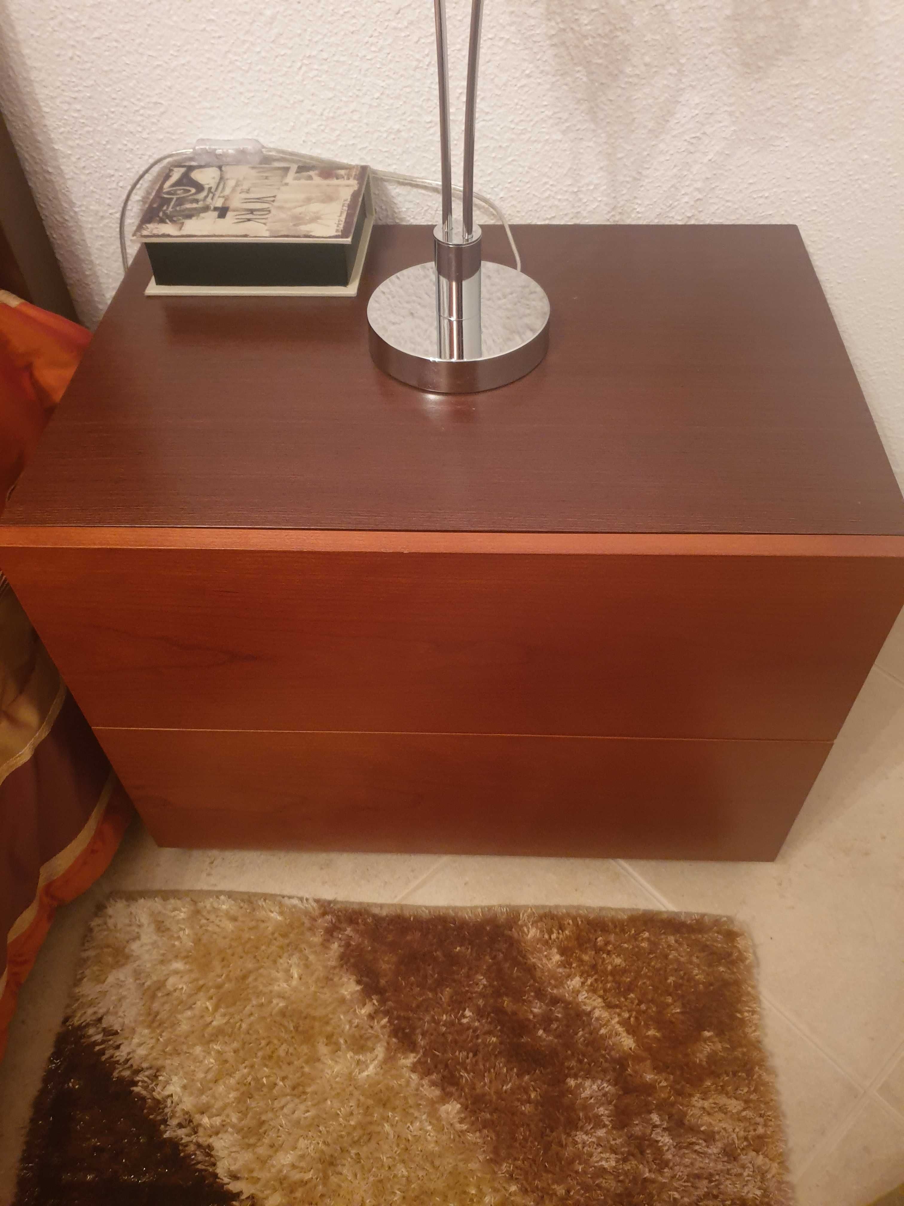 Mobilia de quarto cama + 2 mesas de cabeceira