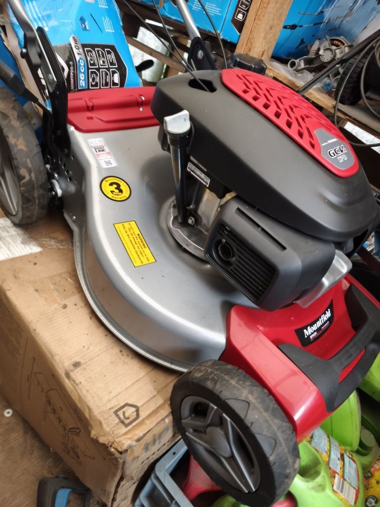 Kosiarka spalinowa HONDA Mountfield SP53H 167cm3 51cm napęd 4,4KM