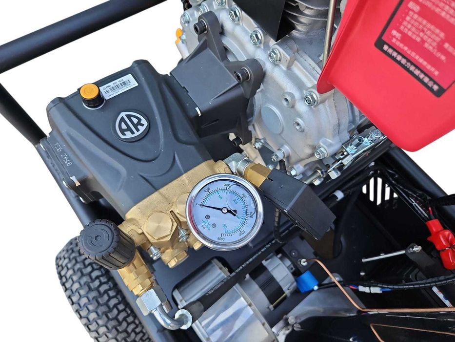 Myjka HDM 250 bar 15 L/Min spalinowa z podgrzewaniem Diesel KOOP 12KM