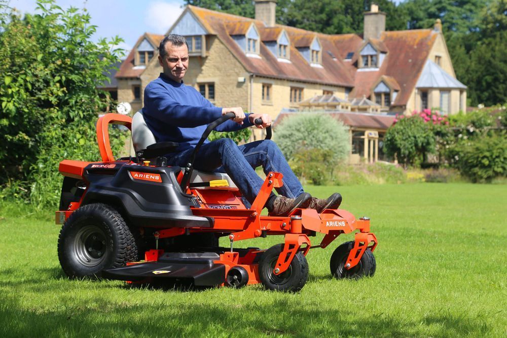 Traktorek Ariens Ikon Xd 42" Zero-Skręt Traktorek Ogrodowy Kosiarka