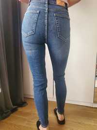 Spodnie jeansowe ZARA rozmiar 36 Jeansy