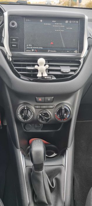 Peugeot 2008 1.2 82cv Puretech Business 40Mil Kms