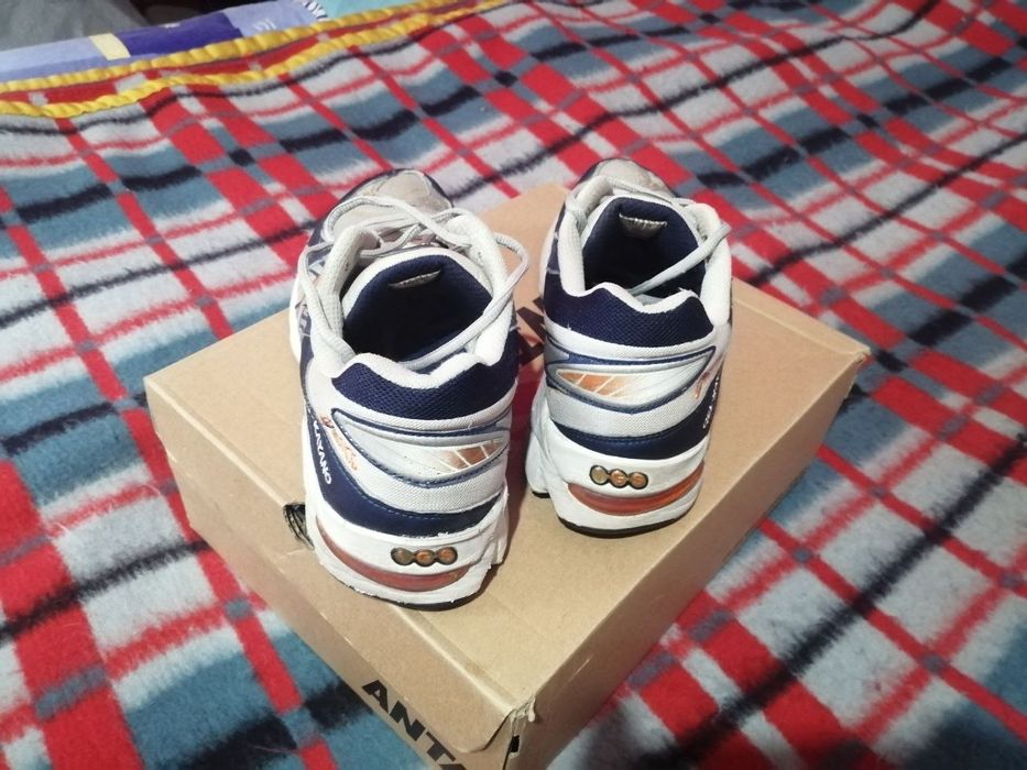 Asics кросівки s.Oliver