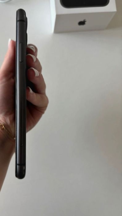 iPhone 11 preto 64GB