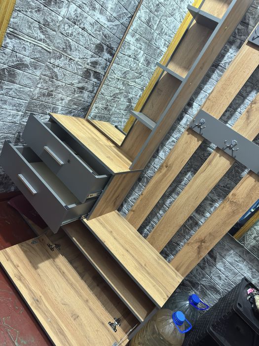 Прихожая с зеркалом