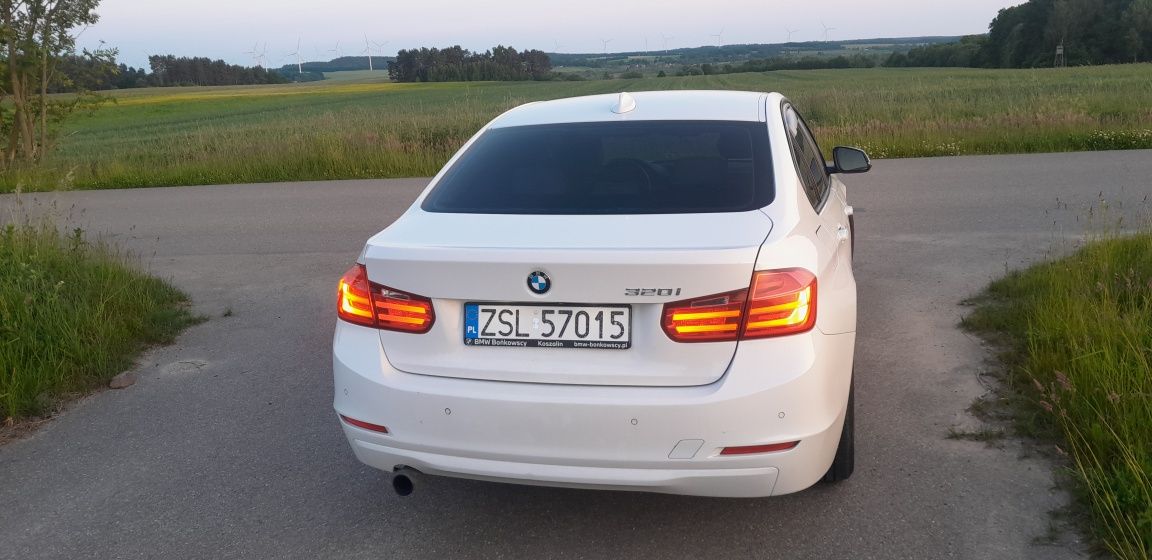 BMW 320i maly przebieg