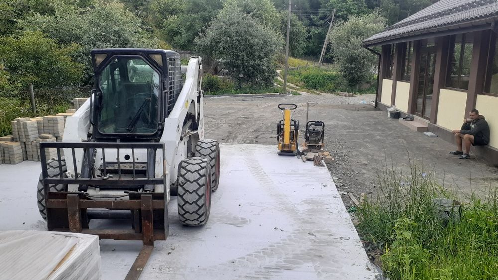 Послуги Бобкет Bobcat