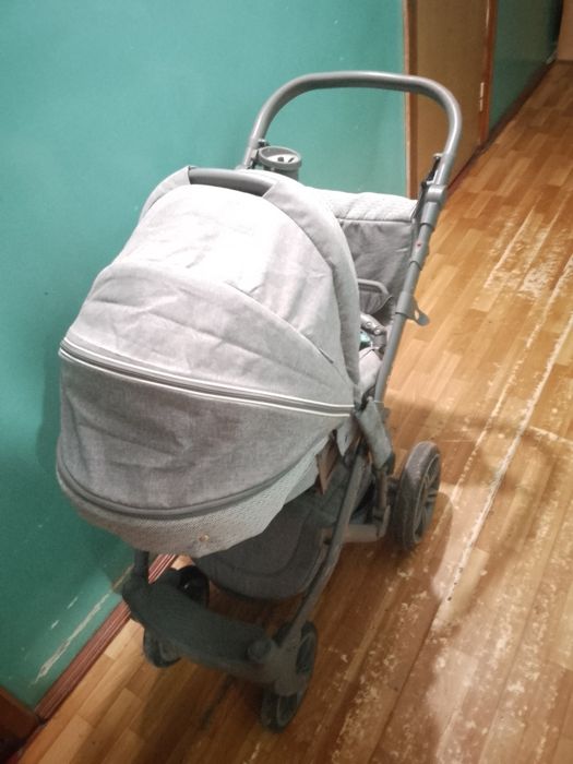 Продам дитячу коляску 2в1