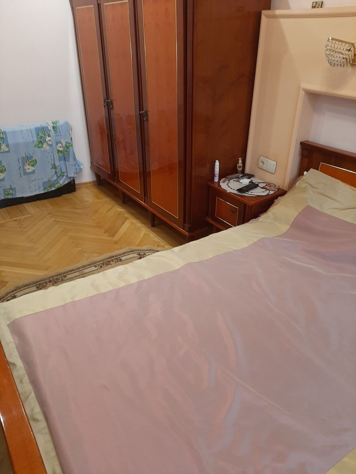 Сдам 2х комнатную квартиру  студию , ж/м Коммунар, ул. Метростроевская