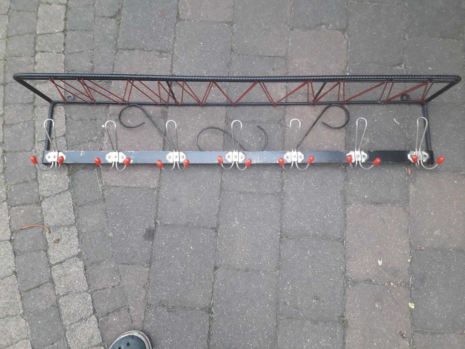 wieszak na ubrania z PRL u