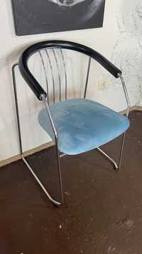 Krzesło chromowane z welurową tapicerką unikat