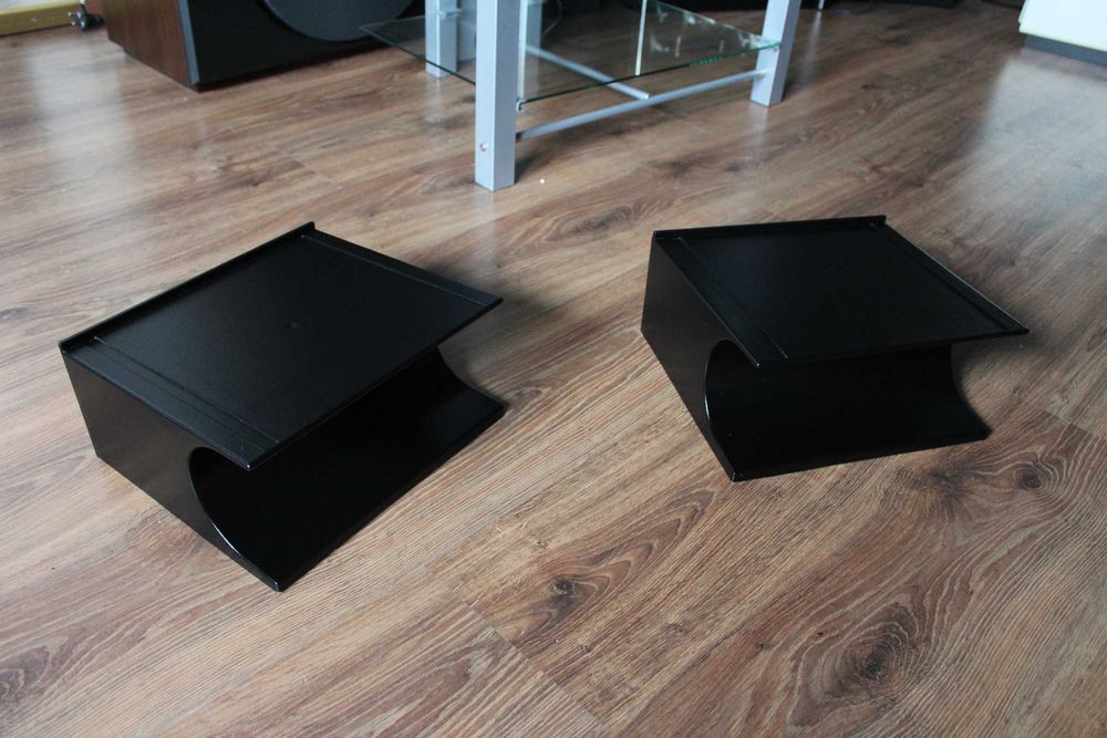 Standy / Podstawki do kolumn / Solidne Czarne / Retro Vintage