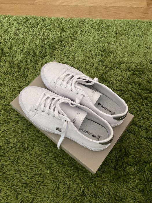 Ténis brancos Lacoste