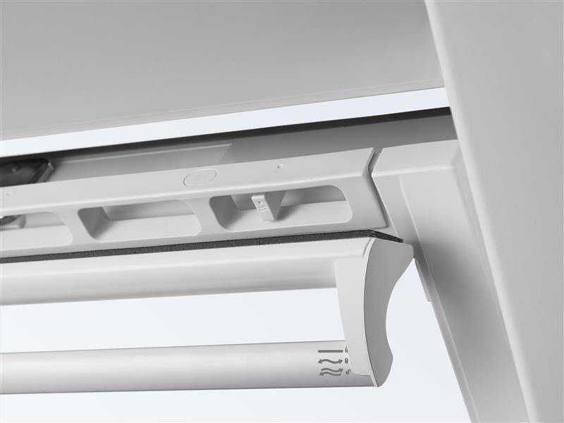 Okno dachowe VELUX GGU PK06  0070  94x118 2-szybowe z kołnierzem