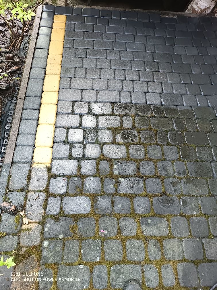Mycie kostki brukowej, obór.
