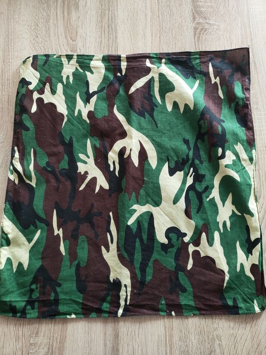 Chustka chusteczka apaszka wzór Moro zielona 48x52cm