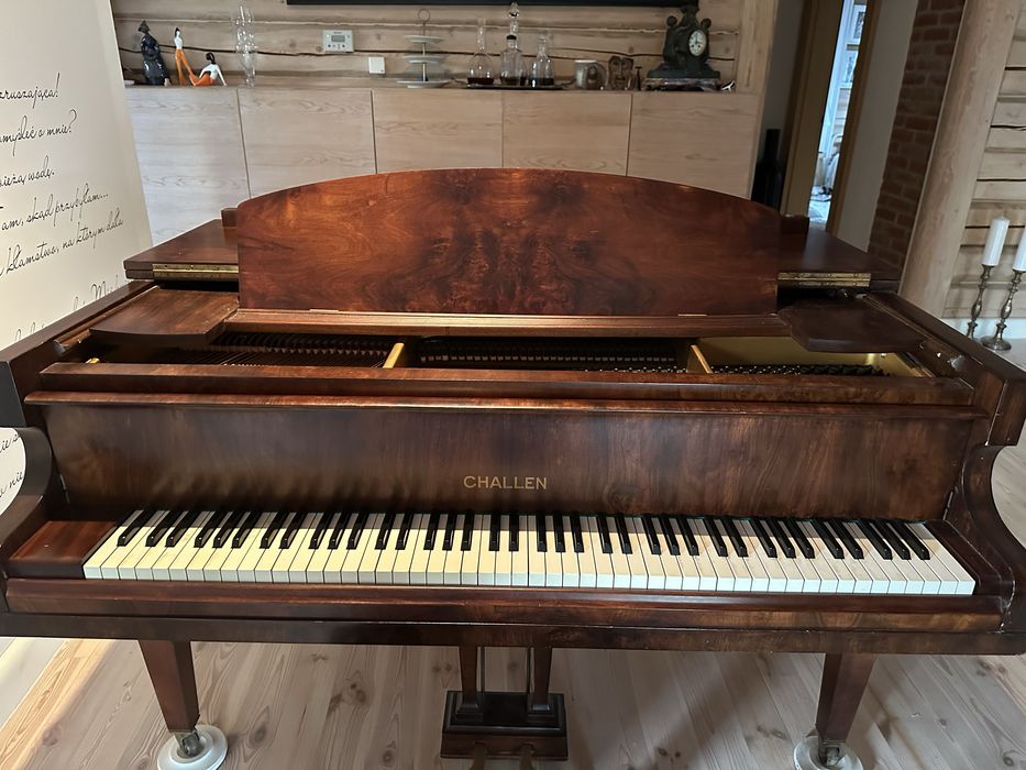 Fortepian gabinetowy CHALLEN