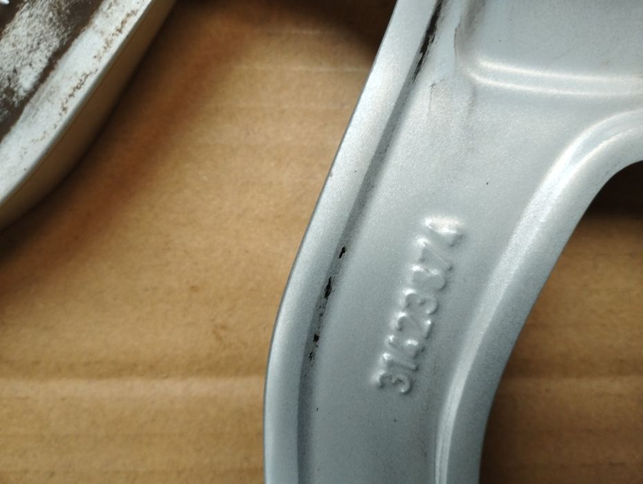 Felga aluminiowa do volvo v40 cross