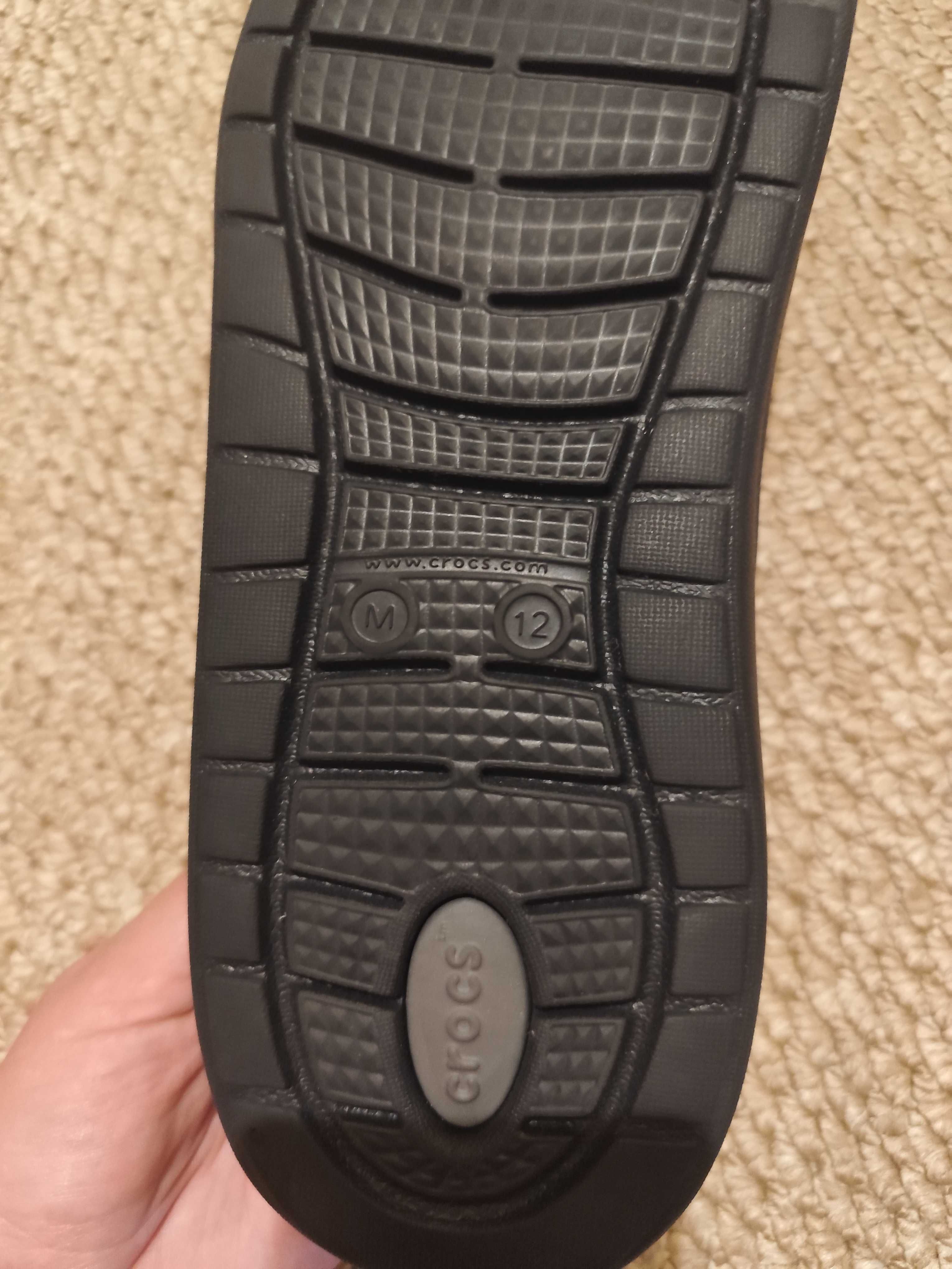 Чоловічі шльопанці від Crocs, нові