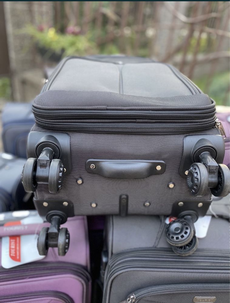 Валіза Tourist (чемодан) ,сумка на колесах .