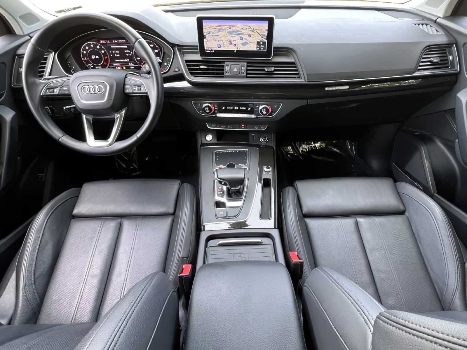 2019    Audi  Q5