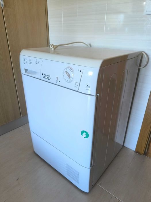 Máquina de secar roupa Ariston Hotpoint em ótimo estado