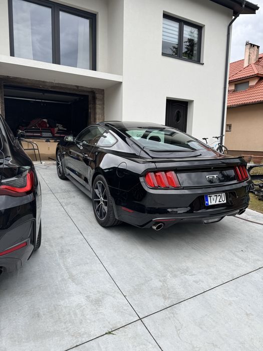 Ford Mustang GT 5.0 2017 maly przebieg 60tys - stan bardzo dobry