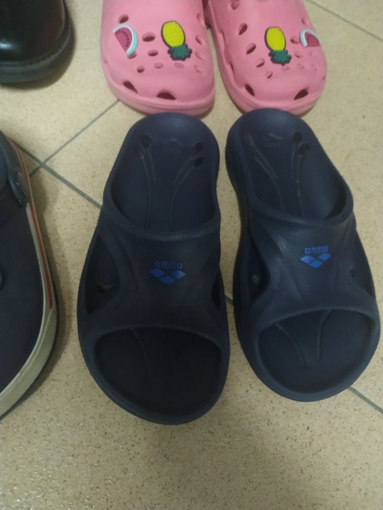 Conjunto de calçado para criança