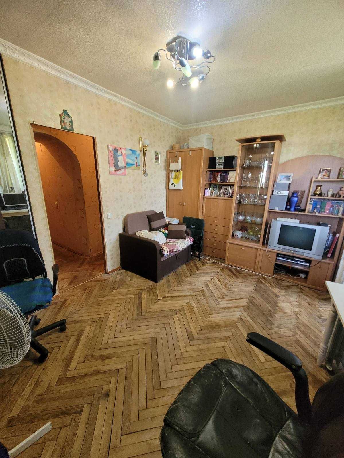 Продам 2к Шевченківський р-н м Нивки вул Голди Меїр буд 47\1
