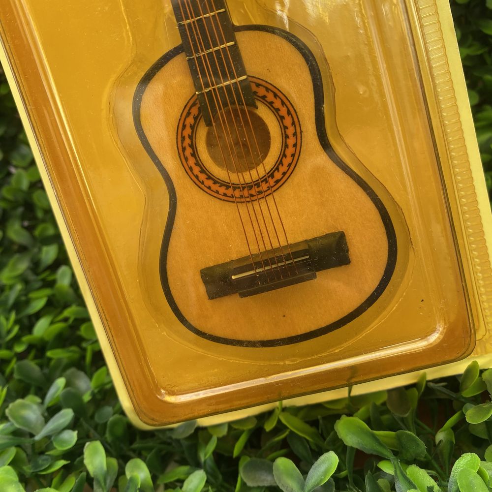 Guitarra Classica Decorativo em Miniatura