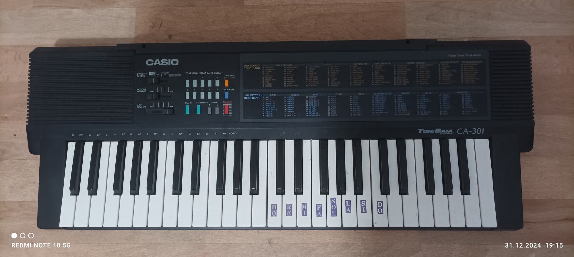 Casio keyboard zamienię na gitarę elektryczną